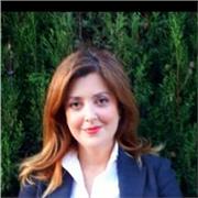 Graduada en Derecho y ofrece su ayuda para realizar trabajos y ayudar a otros estudiantes de Derecho